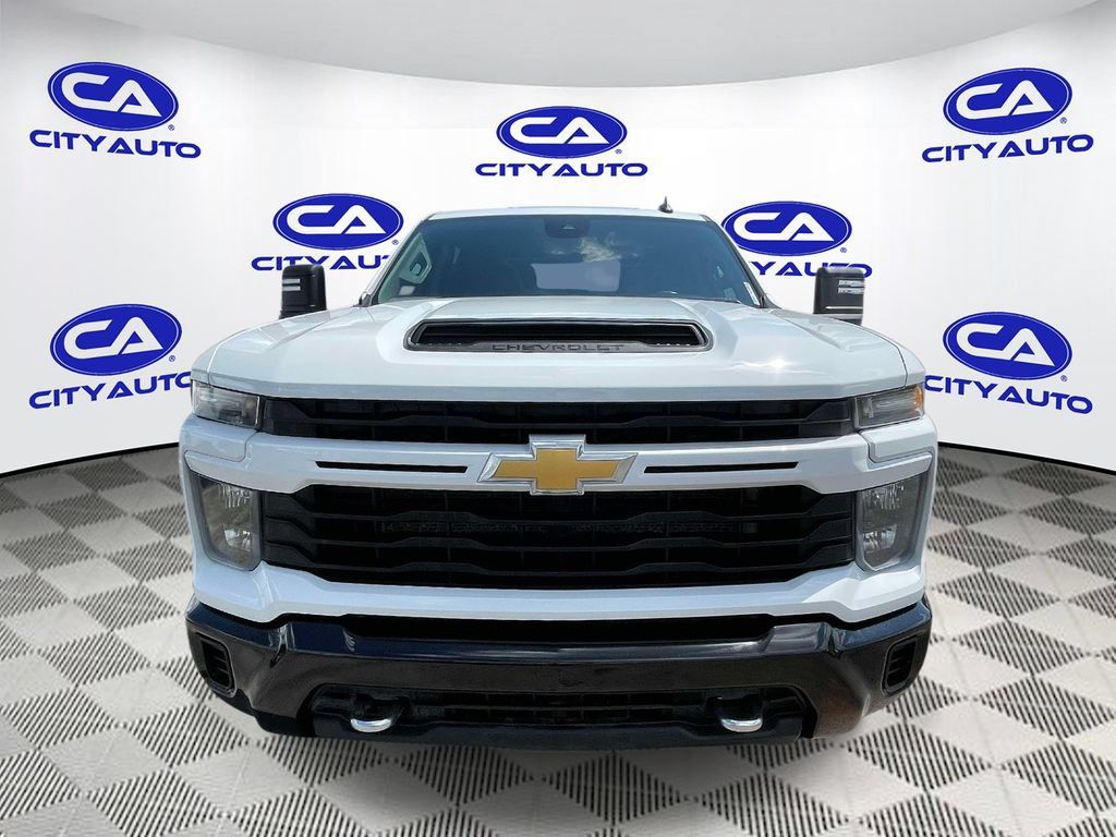 Used 2024 Chevrolet Silverado 2500 Custom w/ Custom Value Package AWD/4WD image 10