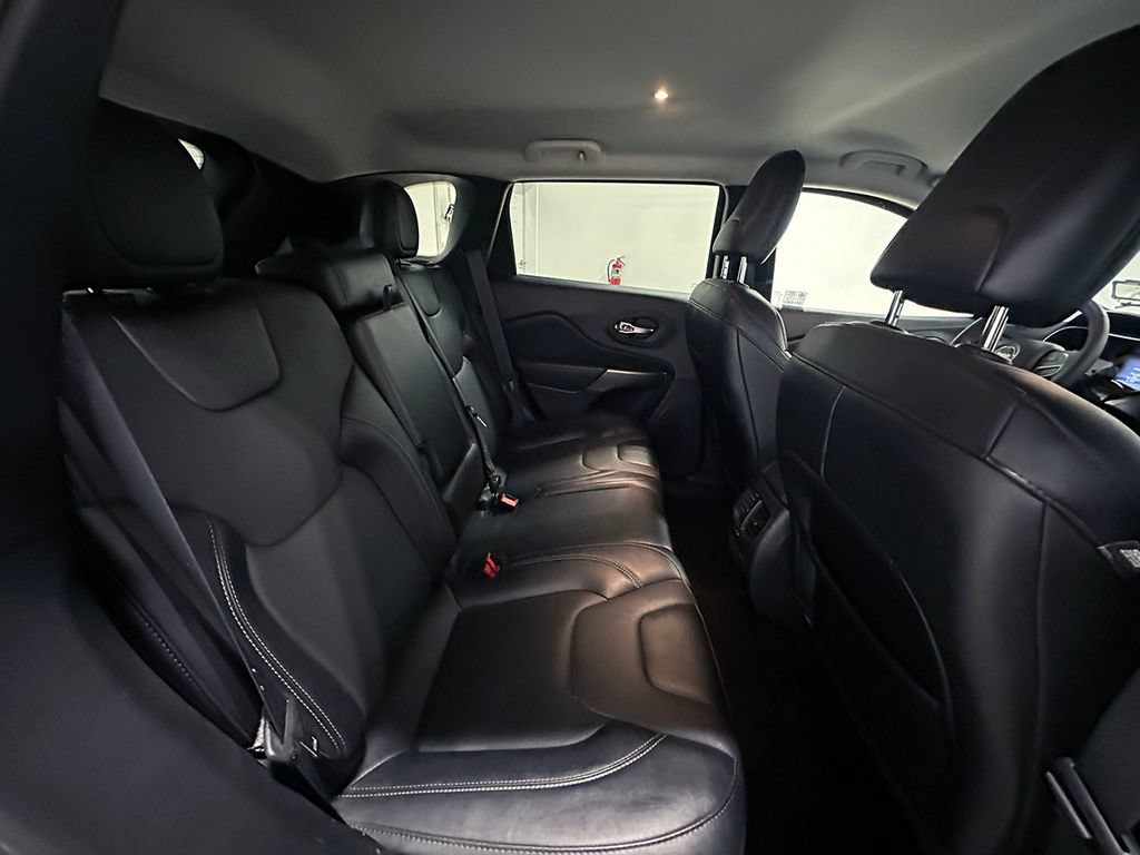 Used 2022 Jeep Cherokee Latitude Lux AWD/4WD image 22