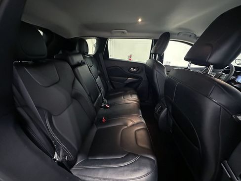 Used 2022 Jeep Cherokee Latitude Lux AWD/4WD image 22