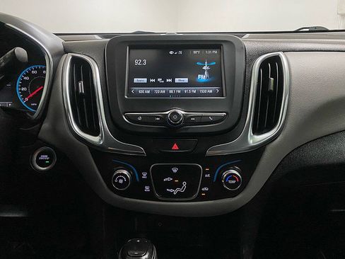 Used 2018 Chevrolet Equinox LS image 19