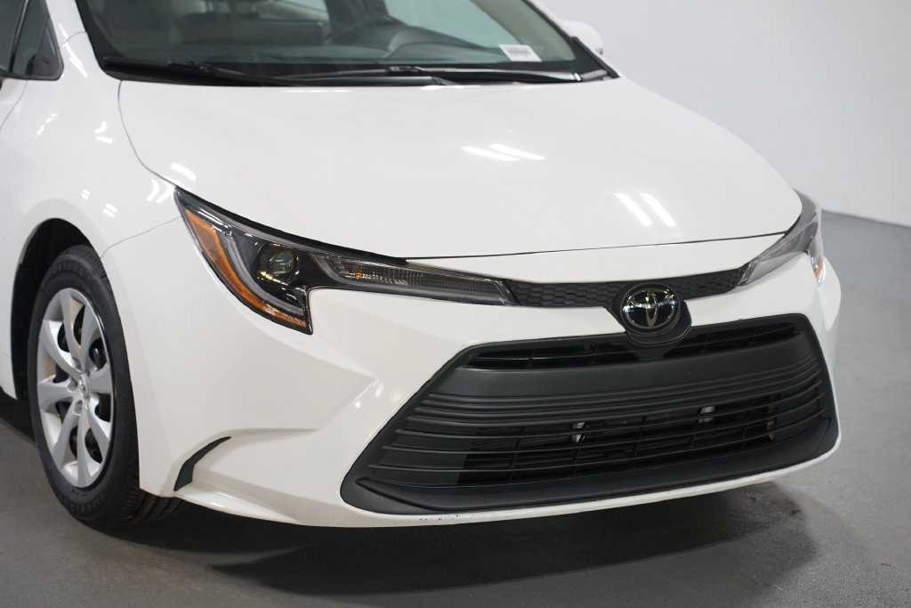 Certified 2023 Toyota Corolla LE FWD image 4