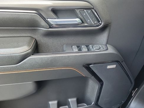 Used 2024 GMC Sierra 2500 AT4 w/ AT4 Premium Plus Package image 21