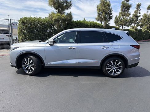 Certified 2026 Acura MDX w/ Technology Package AWD/4WD image 3