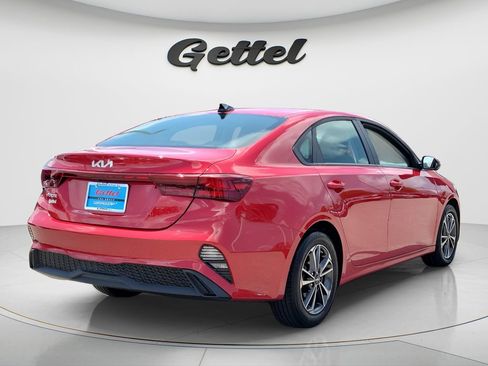 Used 2024 Kia Forte LXS w/ LXS Technology Package FWD image 5