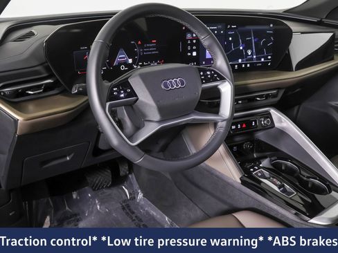 Used 2025 Audi Q5 Premium w/ Convenience Package AWD/4WD image 5