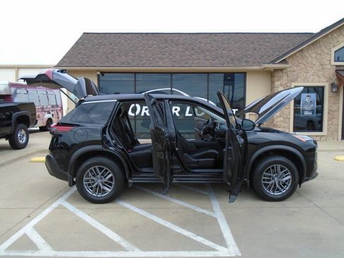 Used 2021 Nissan Rogue S image 21