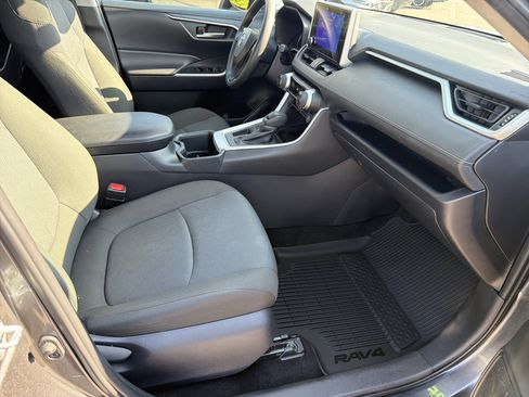 Certified 2025 Toyota RAV4 XLE FWD image 24