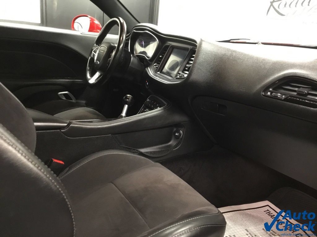 Used 2017 Dodge Challenger R/T Plus RWD image 29