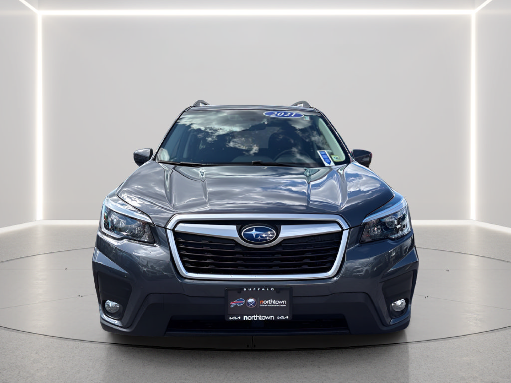 Used 2021 Subaru Forester Premium AWD/4WD image 2
