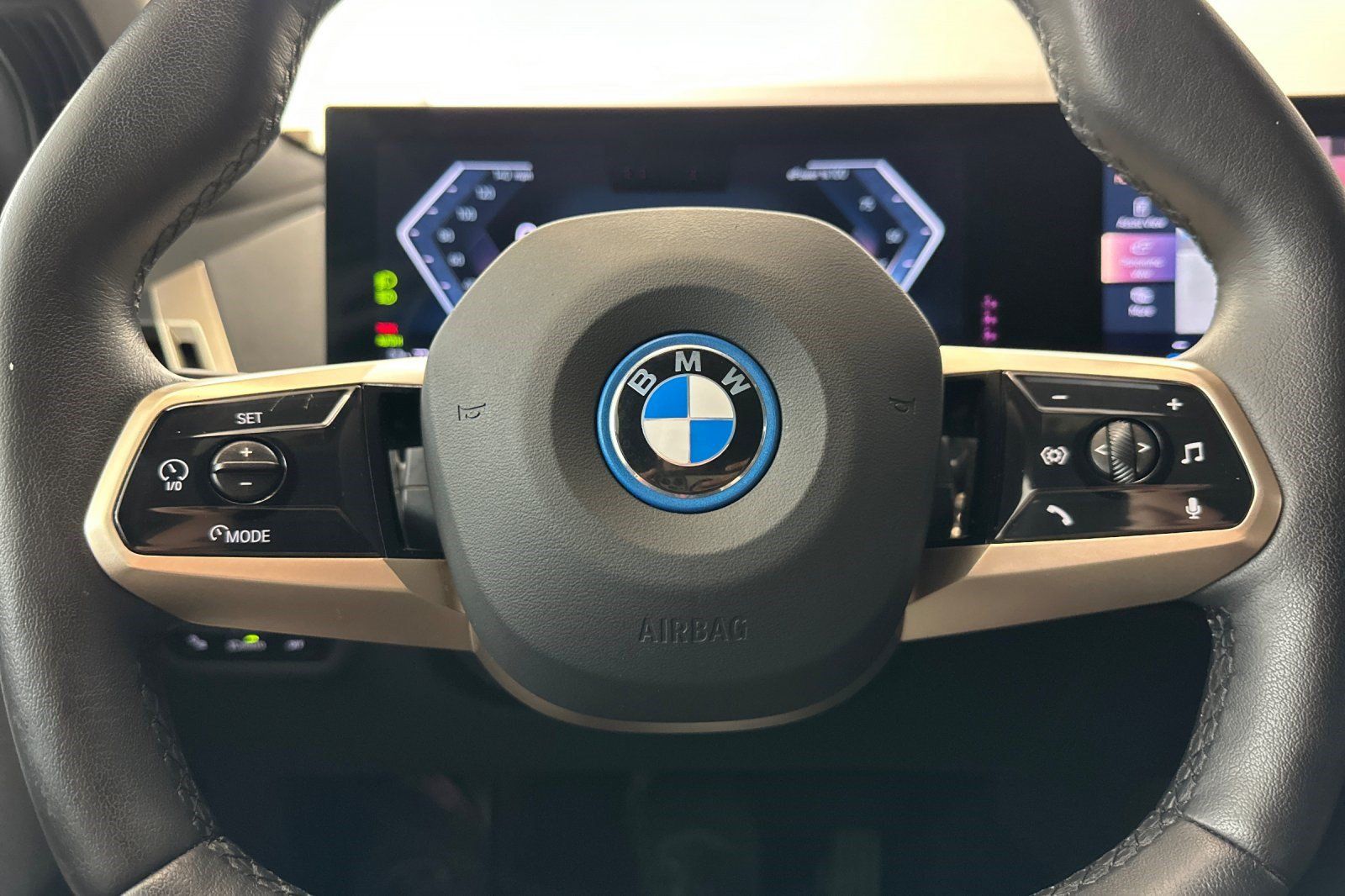 Certified 2024 BMW iX xDrive50 w/ Premium Package AWD/4WD image 10
