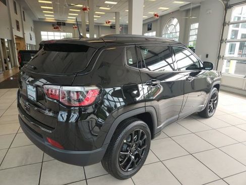 New 2026 Jeep Compass Latitude w/ Sun and Sound Group image 9