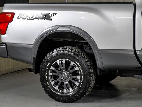 Used 2019 Nissan Titan PRO-4X image 6
