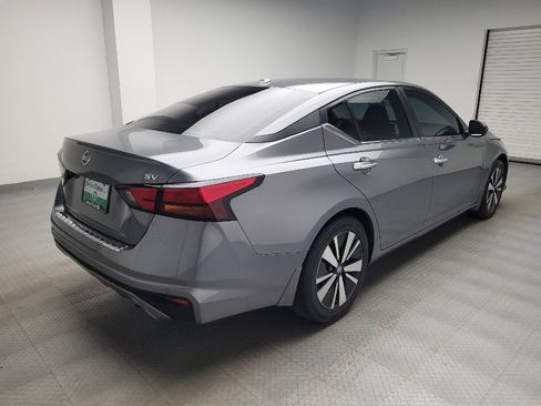 Used 2021 Nissan Altima 2.5 SV w/ SV Premium Package FWD image 9