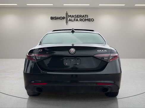 Used 2024 Alfa Romeo Giulia Ti w/ Active Assist Plus Package AWD/4WD image 4