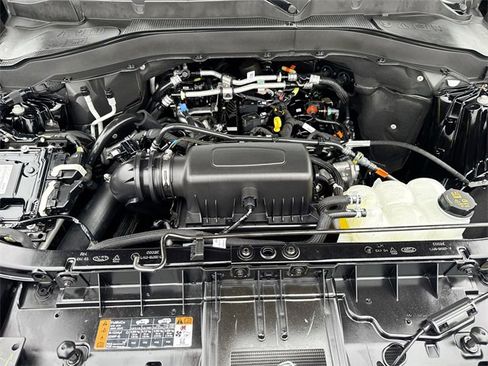 Certified 2024 Ford Explorer XLT w/ Equipment Group 202A image 22