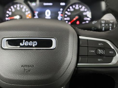 New 2024 Jeep Compass Latitude image 10