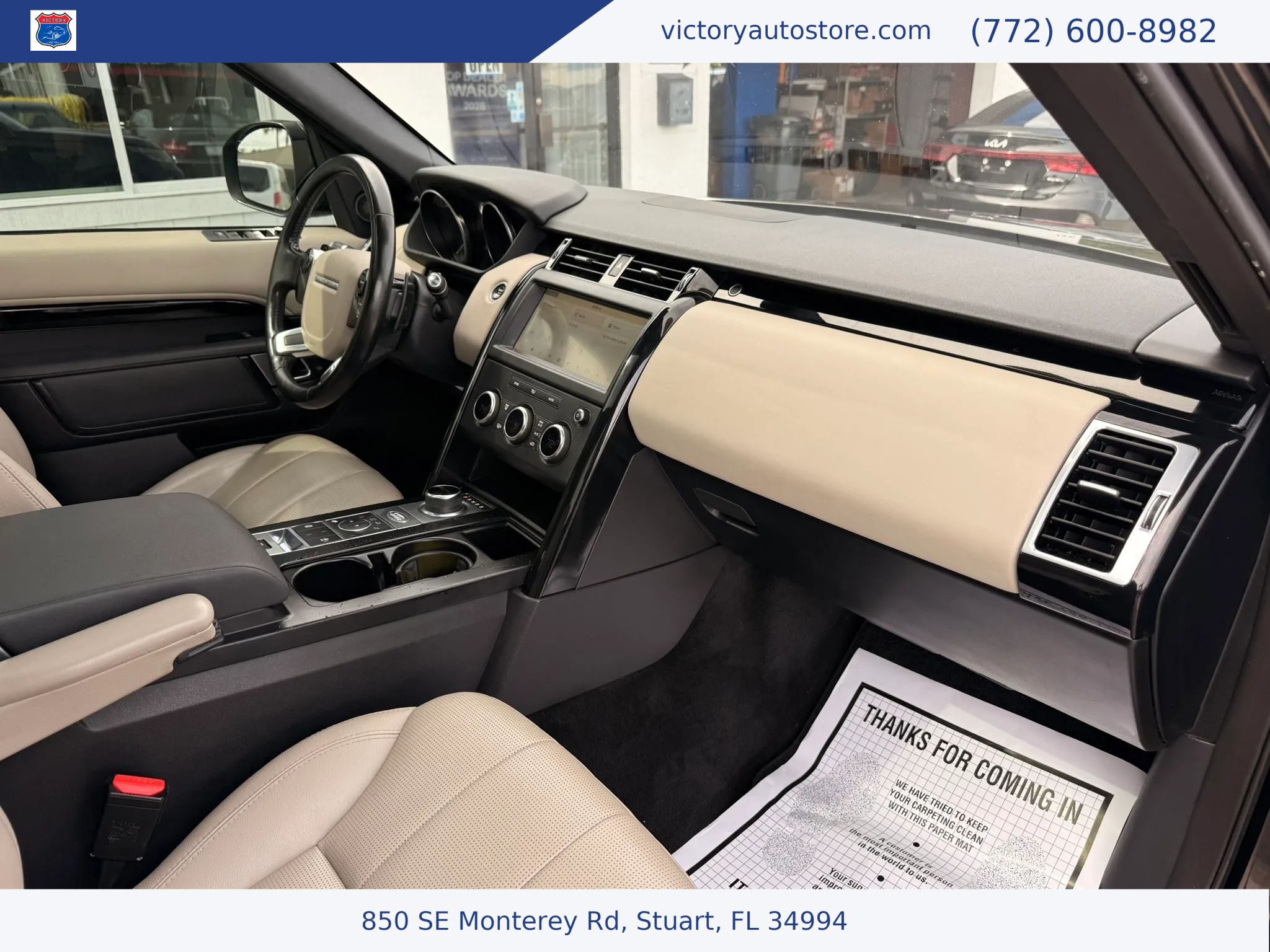 Used 2019 Land Rover Discovery SE AWD/4WD image 8