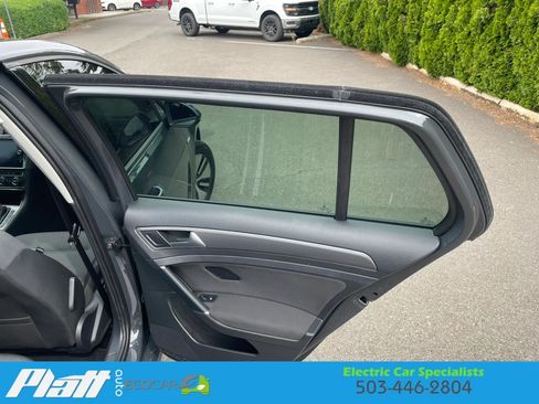 Used 2019 Volkswagen e-Golf SE w/ Driver Assistance Package FWD image 42