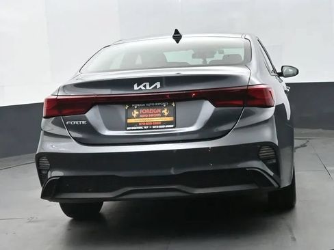 Used 2024 Kia Forte LXS FWD image 8