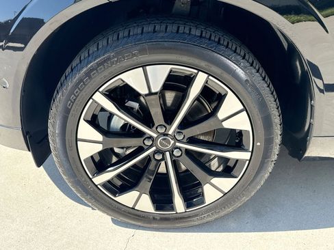 New 2026 Volvo XC60 B5 Plus w/ Protection Package Premier AWD/4WD image 12