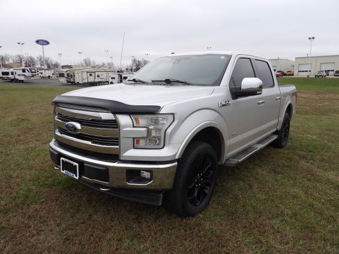 Used 2017 Ford F150 Lariat w/ Equipment Group 502A Luxury image 2