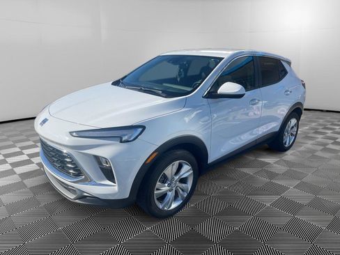 Used 2024 Buick Encore GX Preferred w/ Comfort Package image 8