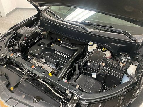 Used 2019 Chevrolet Equinox LT image 18