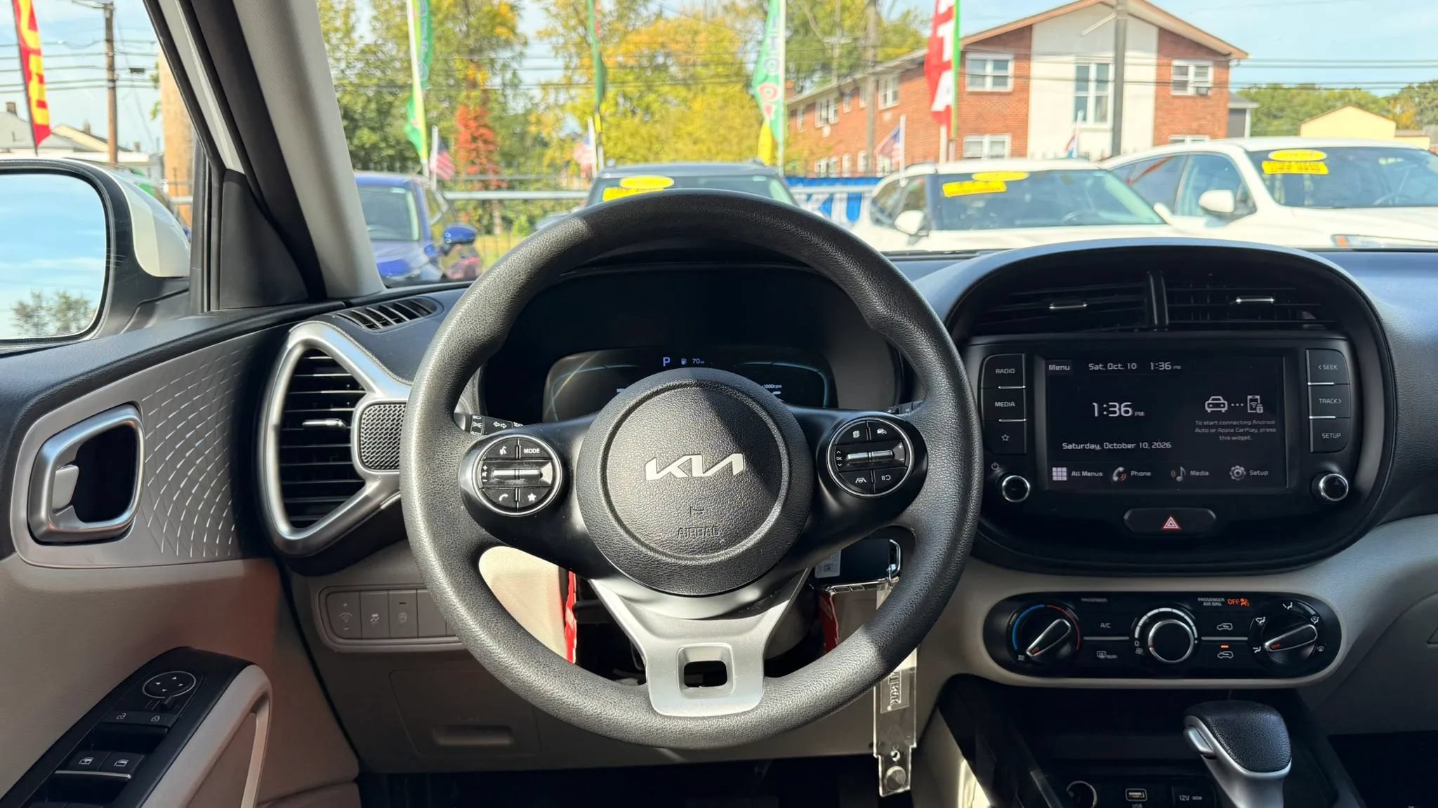 Used 2025 Kia Soul LX FWD image 17