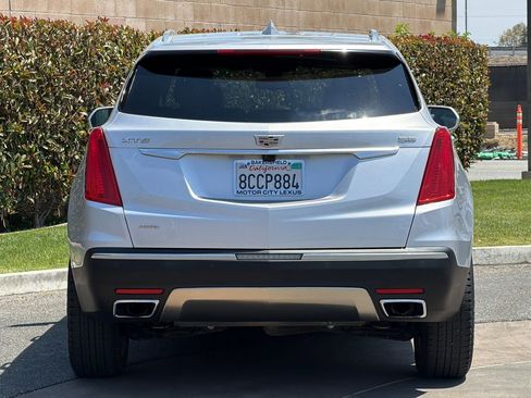 Used 2018 Cadillac XT5 Platinum w/ Driver Assist Package AWD/4WD image 5
