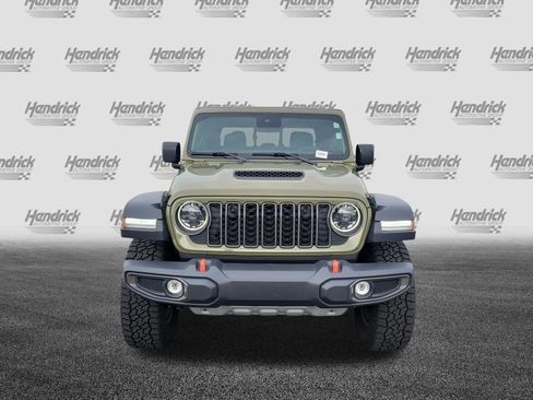 Used 2025 Jeep Gladiator Mojave w/ Convenience Group AWD/4WD image 9