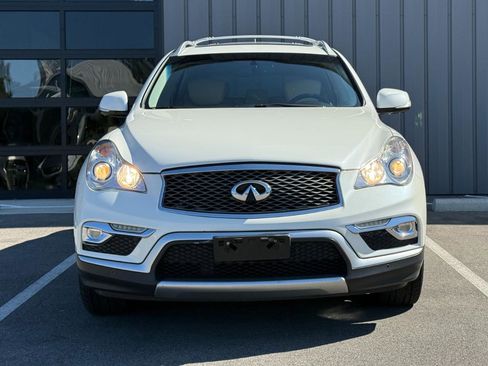 Used 2016 INFINITI QX50 2WD w/ Premium Plus Package image 2