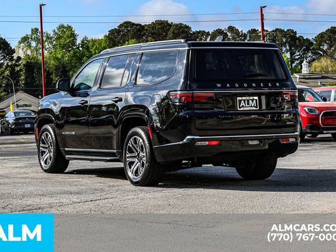 Used 2024 Jeep Wagoneer Series II w/ Flexible Seating Group RWD image 7
