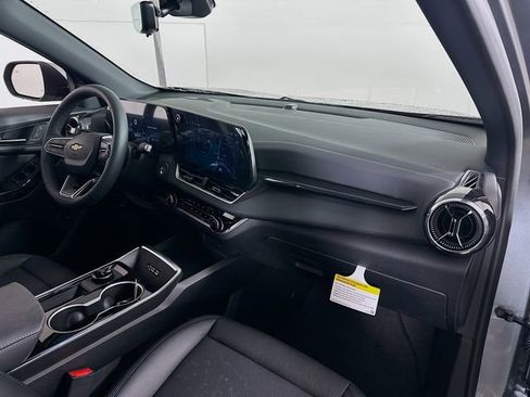 New 2026 Chevrolet Equinox LT w/ Convenience Package II image 30