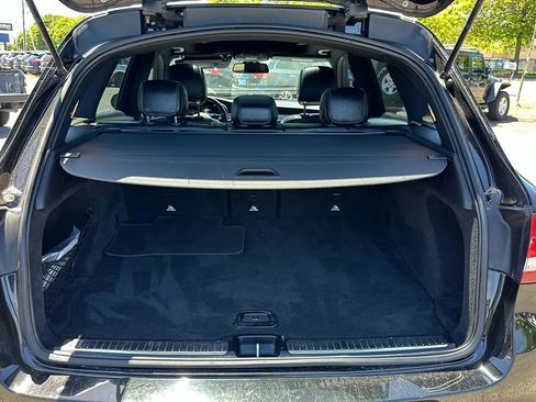 Used 2019 Mercedes-Benz GLC 300 4MATIC image 18