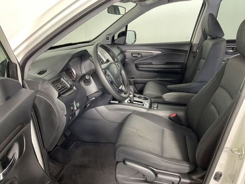 Used 2019 Honda Ridgeline Sport image 17