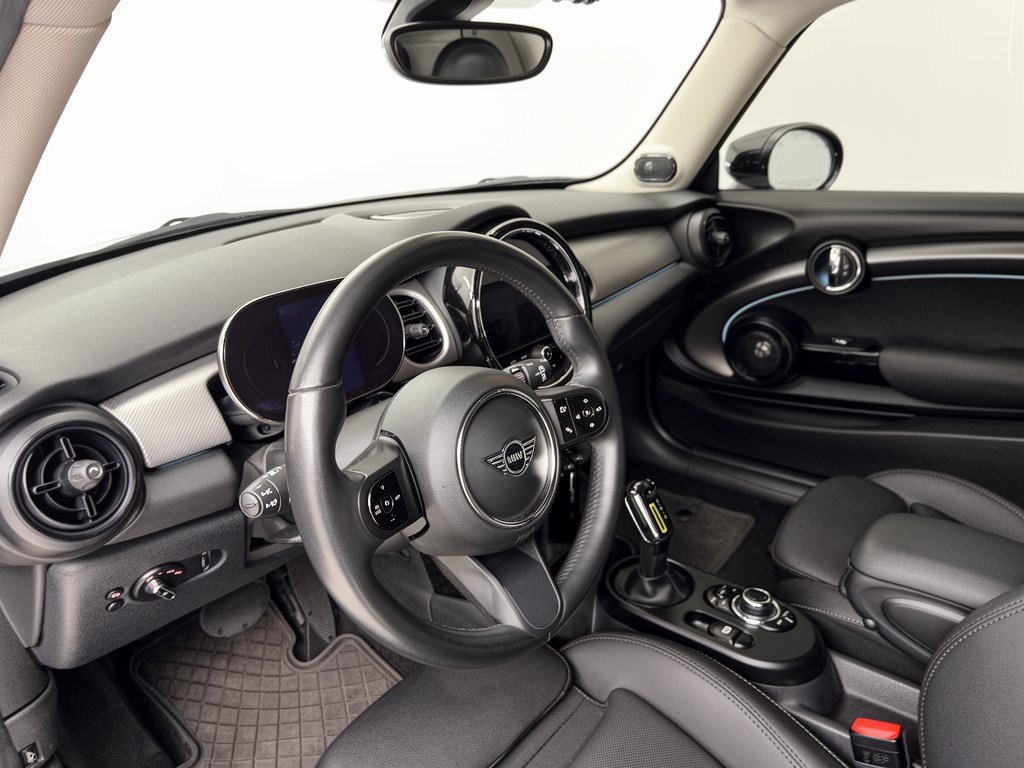 Certified 2024 MINI Cooper SE FWD image 4
