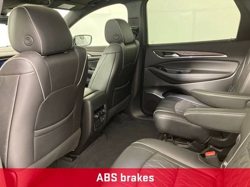 Used 2022 Buick Enclave Avenir image 18