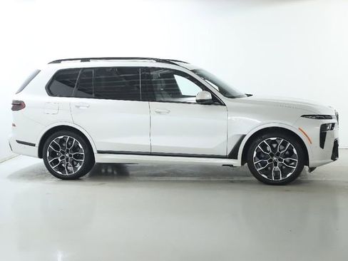 Certified 2024 BMW X7 xDrive40i w/ M Sport Package image 11