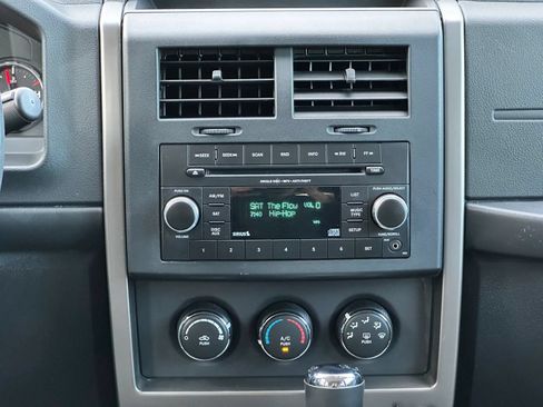 Used 2012 Jeep Liberty Sport w/ Popular Equipment Group AWD/4WD image 14