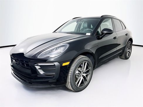 New 2026 Porsche Macan image 1