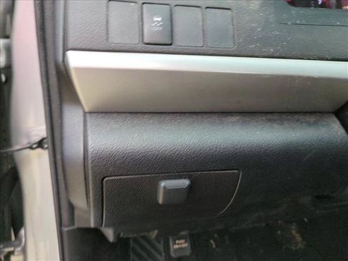 Used 2016 Toyota Camry SE FWD image 13