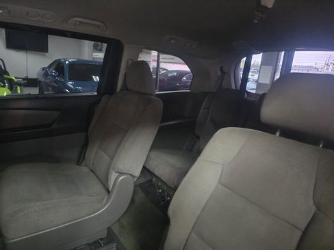 Used 2015 Honda Odyssey EX image 12