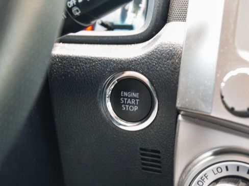 Used 2024 Toyota 4Runner SR5 Premium w/ Moonroof Package AWD/4WD image 18