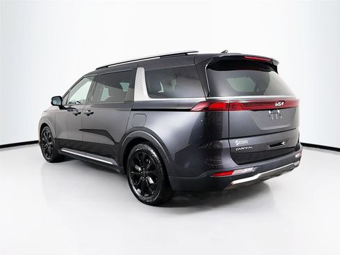 Used 2023 Kia Carnival SX Prestige image 5