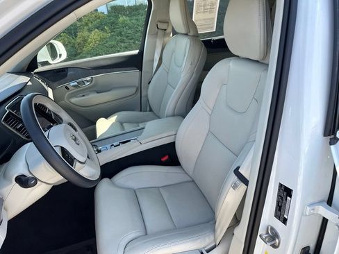 Used 2025 Volvo XC90 B6 Ultra w/ Protection Package Premier AWD/4WD image 12