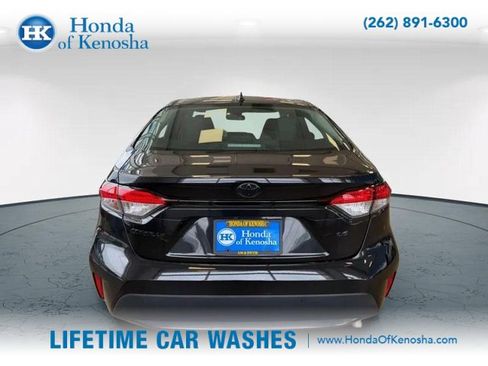 Used 2020 Toyota Corolla LE image 6