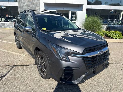 Used 2023 Subaru Ascent Limited w/ Technology Package AWD/4WD image 7