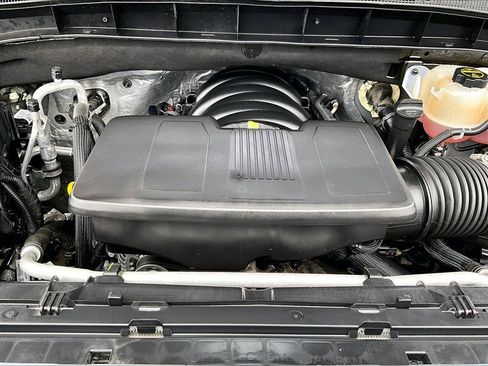 Used 2025 GMC Sierra 1500 SLT AWD/4WD image 28