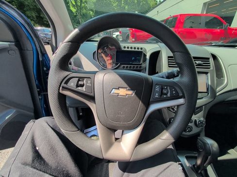 Used 2016 Chevrolet Sonic LT FWD image 20