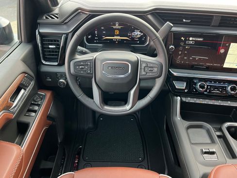 New 2026 GMC Sierra 3500 Denali Ultimate w/ LPO, Black Badging Package image 13